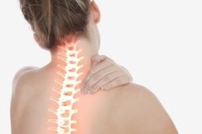 Боль в шее из-за остеохондроза